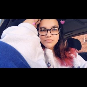 Meet your Posher, Victoria